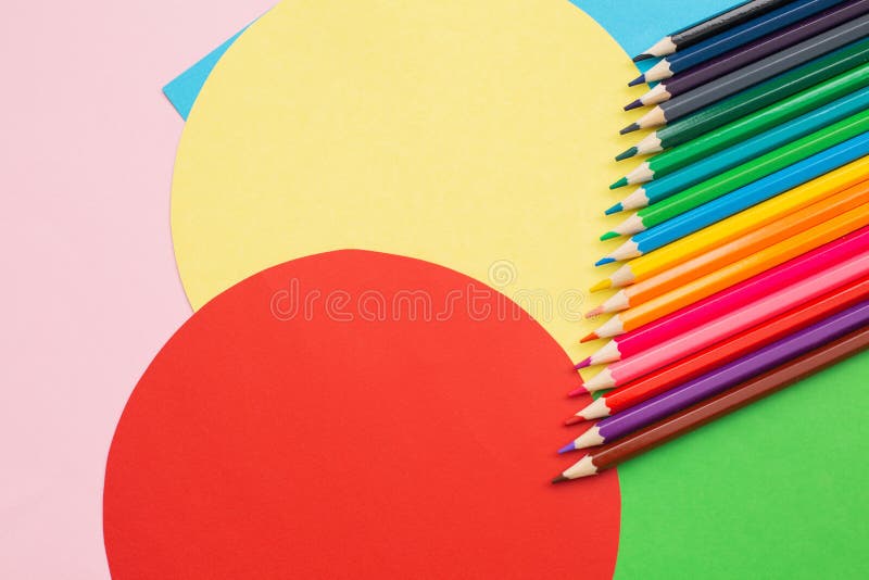 https://thumbs.dreamstime.com/b/rainbow-bright-colored-pencils-creative-background-art-education-concept-209406919.jpg