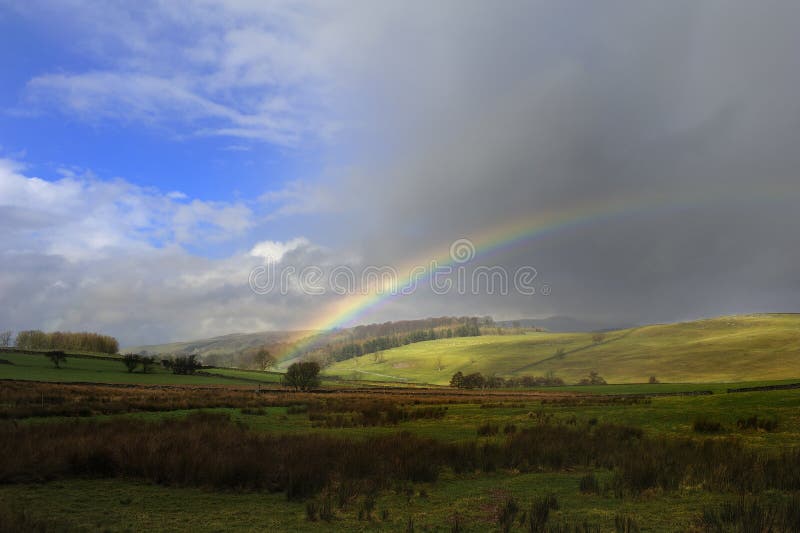 Primavera arcobaleno Attraverso.