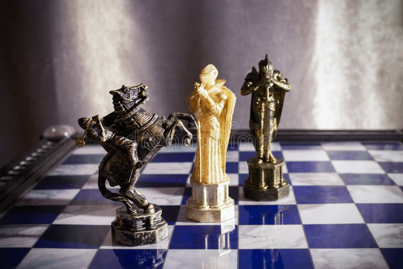 Linhas de peças de xadrez preto e branco do filme de harry potter