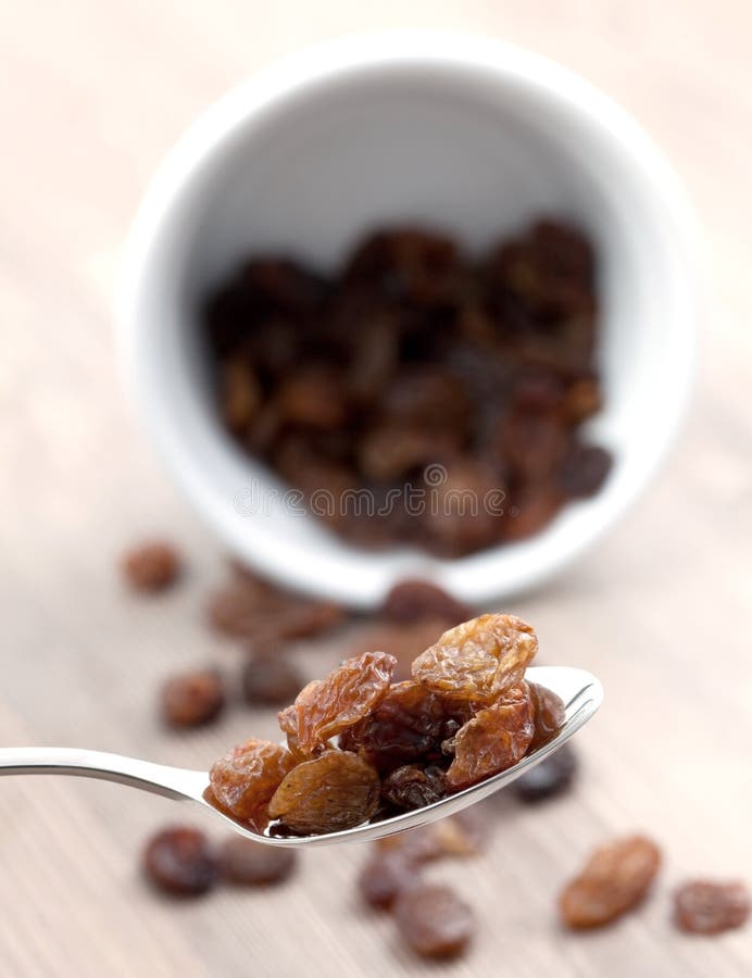 Sultana Raisin In Traditional Central Asian Bowl Stock Photo - Image of ...