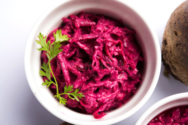 Raita das beterrabas ou salada ou koshimbir imagem de stock