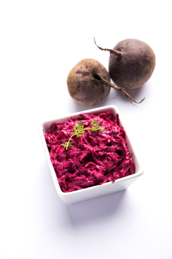 Raita das beterrabas ou salada ou koshimbir imagem de stock royalty free