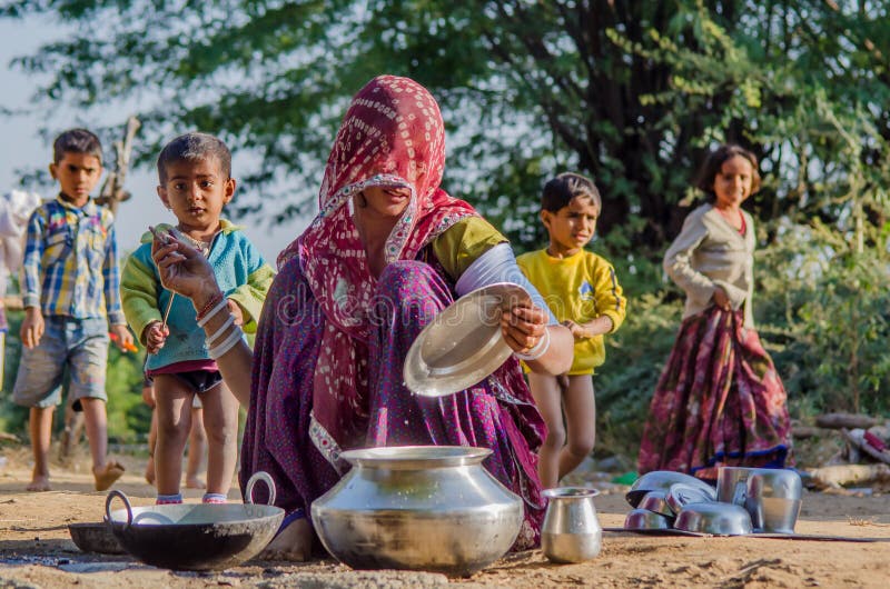 Rajasthani Woman and Children Editorial Stock Photo - Image of female,  clothing: 86617858