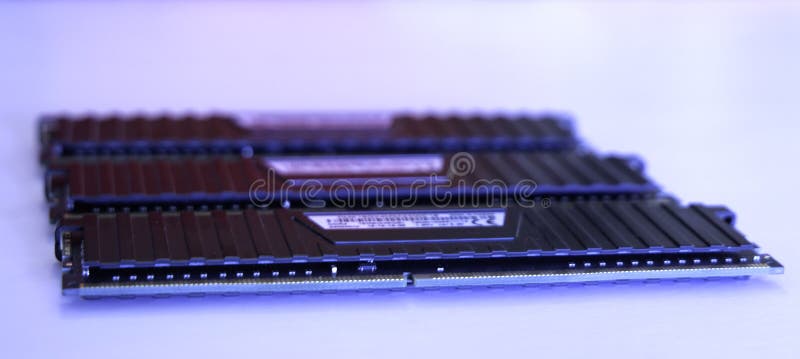 Ram speed. Самая красивая дорогая оперативная память и самая мощная. Ddr6 оперативная память. Mix ram. Computer memory modules.