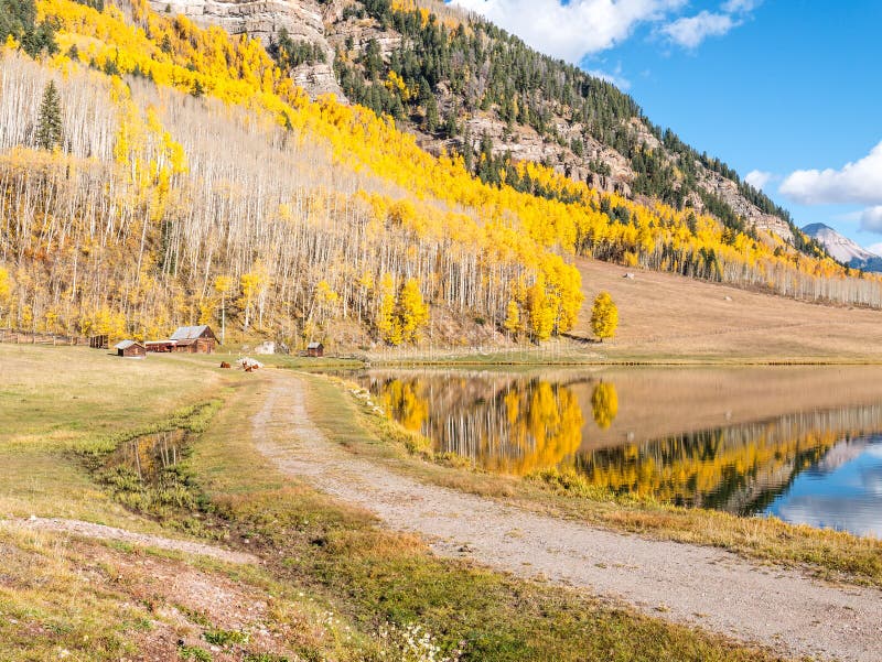 Ranch variopinto, Colorado occidentale fotografia stock libera da diritti Ranch variopinto, Colorado occidentale fotografia stock libera da diritti