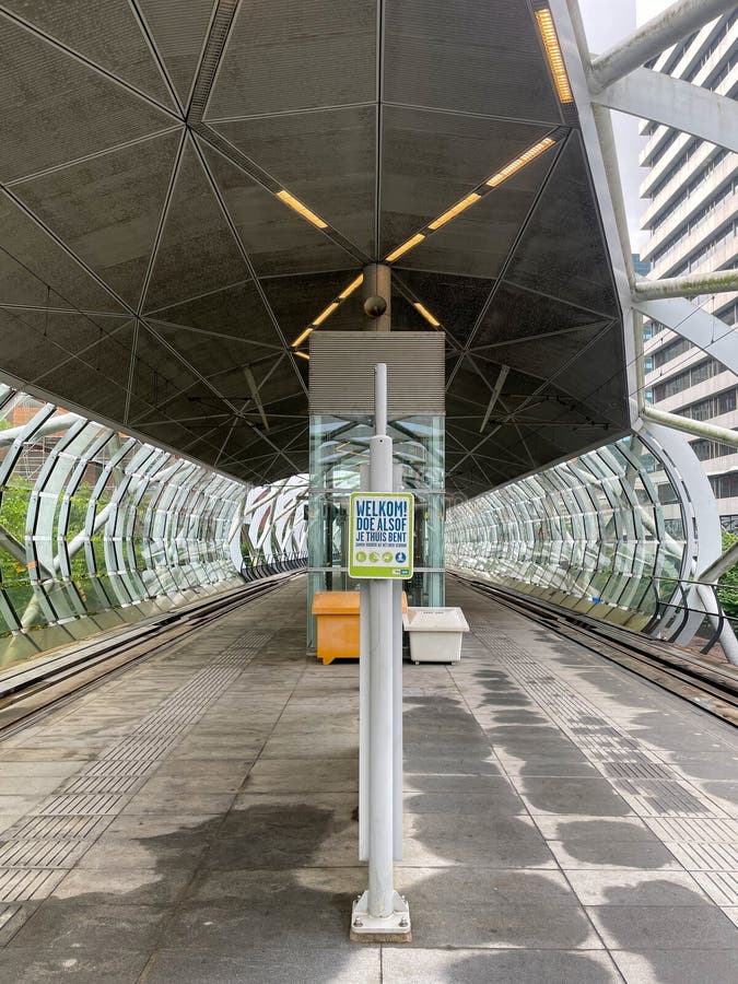 Randstadrail Tram i staden Haag Nederländerna. 4 juni 2025 arkivfoto