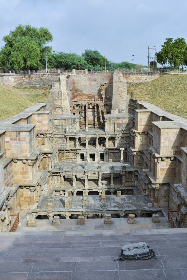 'Rani-ki-Vav', un stepwell del siglo XI en Gujarat, se ha aprobado como sitio del patrimonio mundial imagen de archivo 'Rani-ki-Vav', un stepwell del siglo XI en Gujarat, se ha aprobado como sitio del patrimonio mundial imagen de archivo