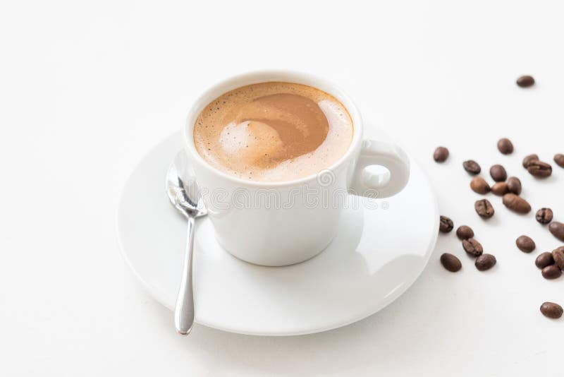 Ranku latte filiżanki fasoli bielu kawowy tło