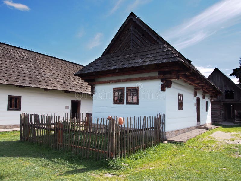 Vzácný dřevěný lidový dům v Pribylině