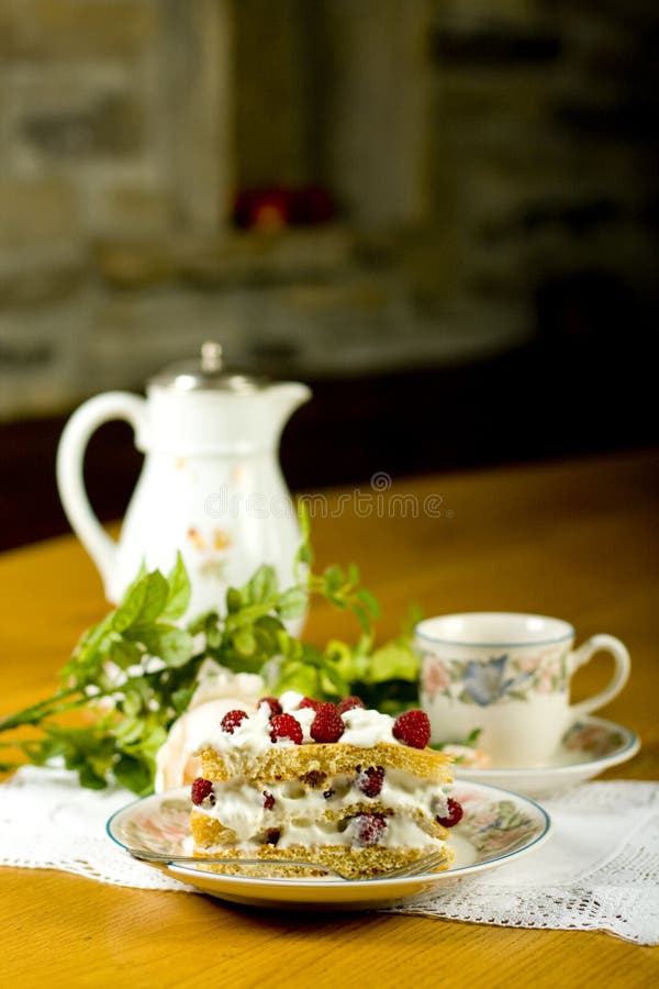 Raspberry cake and tea