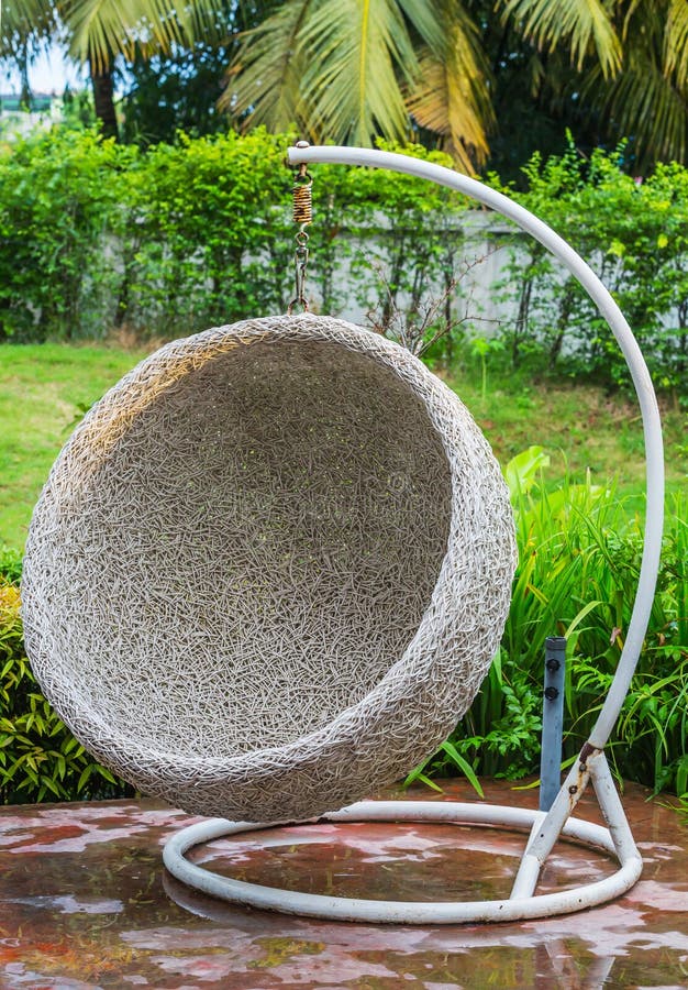 Rattan-Stuhl lizenzfreies stockbild