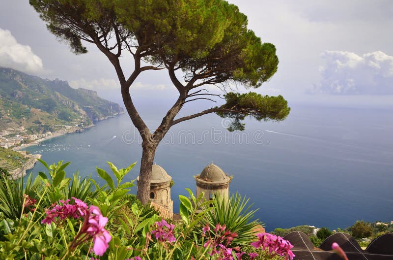 Ravello auf Amalfi-Küste, Italien lizenzfreies stockfoto Ravello auf Amalfi-Küste, Italien lizenzfreies stockfoto