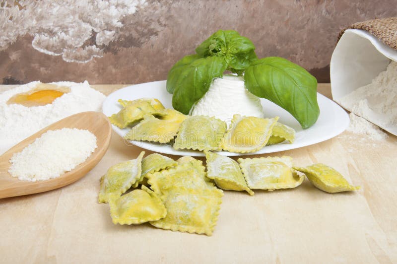 Ravioli with ricotta and fresh basil made â€‹â€‹with the flour sack. Ravioli with ricotta and fresh basil made â€‹â€‹with the flour sack