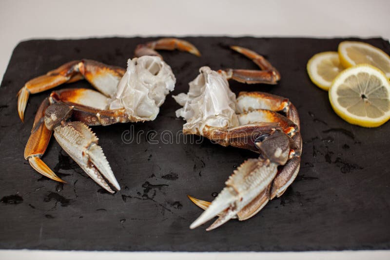 Raw Cleaned Uncooked Dungeness Crab Legs Stock Image Image of cancer