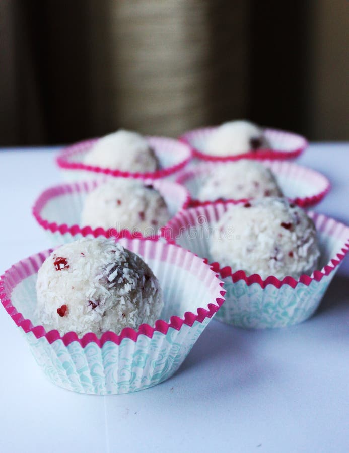 Vegan Senses Coconut Almond Snowballs with Cranberries, Raw. Vegan Senses Coconut Almond Snowballs with Cranberries, Raw