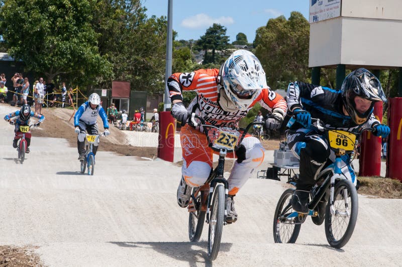 Corrida de BMX imagens de stock royalty free