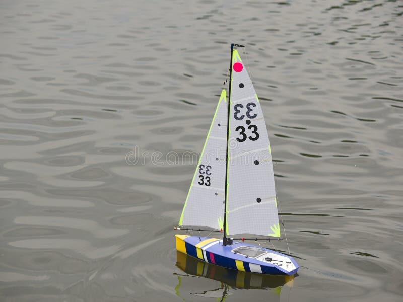 micro rc sailboat