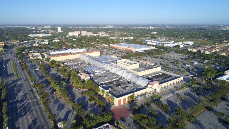 MIAMI - JANUARY 20, 2017: Aerial drone image of the 163rd Street shopping mall located at 1205 NE 163rd St built in 1956. MIAMI - JANUARY 20, 2017: Aerial drone image of the 163rd Street shopping mall located at 1205 NE 163rd St built in 1956.