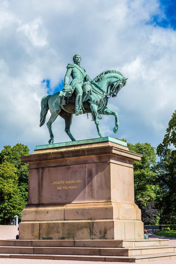 Re Carl Johan della statua XIV a Oslo fotografia stock Re Carl Johan della statua XIV a Oslo fotografia stock