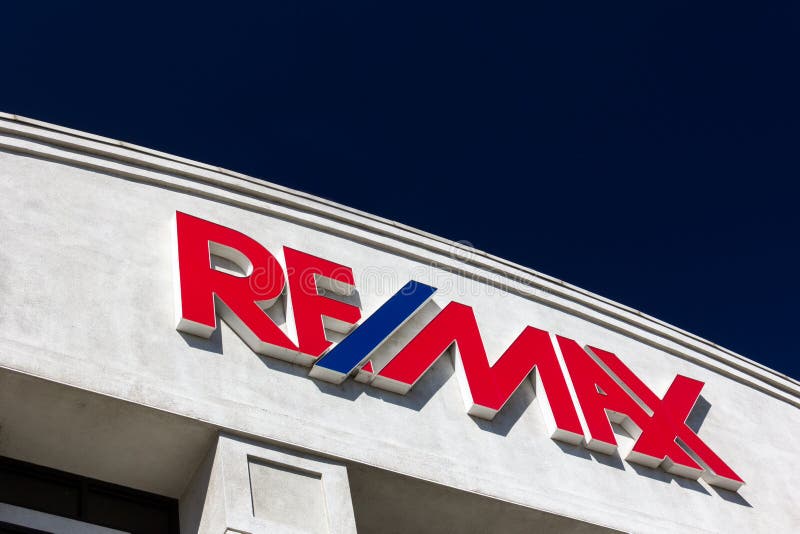RE MAX Building Exterior fotografía editorial. Imagen de agencia 43581657