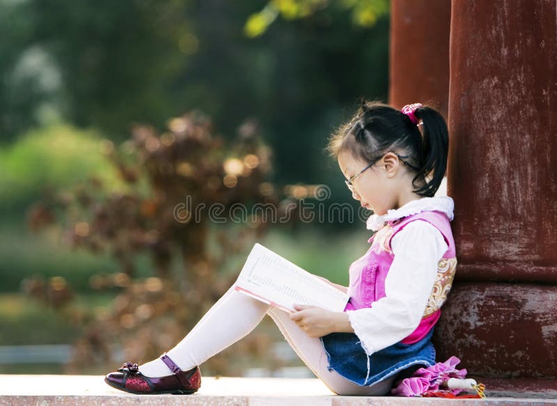 Reading girl