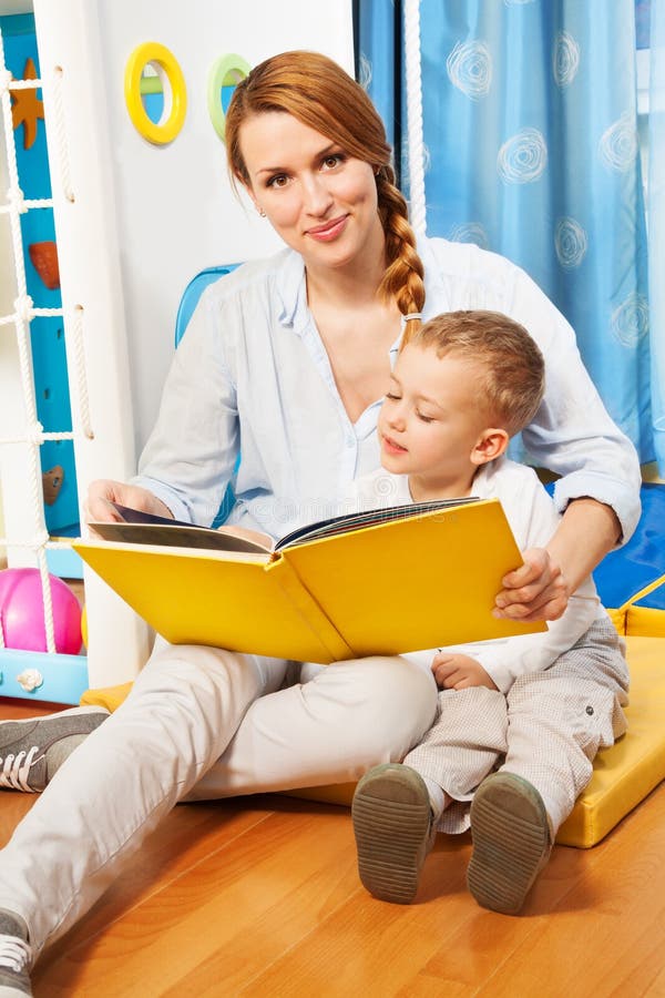 Reading to children royalty free stock photography