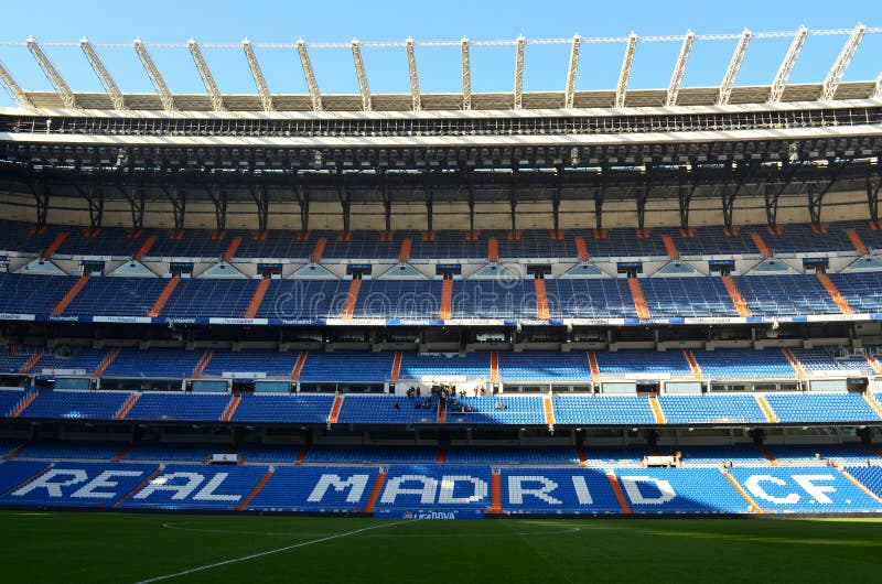 Soccer - UEFA Champions League - Group E - Real Madrid v Steaua Bucuresti -  Santiago Bernabeu Stock Photo - Alamy