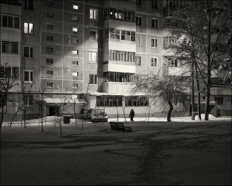 Rebecca 36 Iarda innevata in una piccola città russa fotografie stock Rebecca 36 Iarda innevata in una piccola città russa fotografie stock