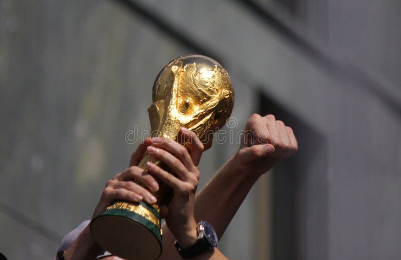 The Trophy of the 2014 FIFA World Cup in Brazil Editorial Image - Image of  exhibition, morumbi: 26762310