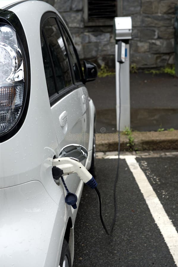 Recharging station for electric cars