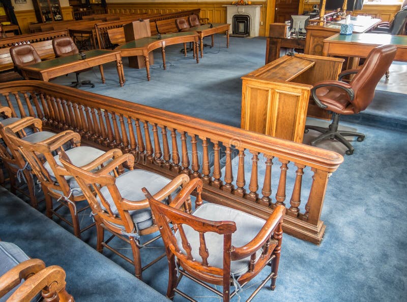 Rechtszaal, het gerechtsgebouw van de Verdiepingsprovincie stock fotografie Rechtszaal, het gerechtsgebouw van de Verdiepingsprovincie stock fotografie