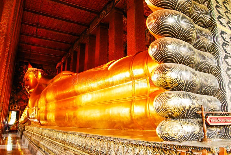 Reclining Buddha statue in Thailand