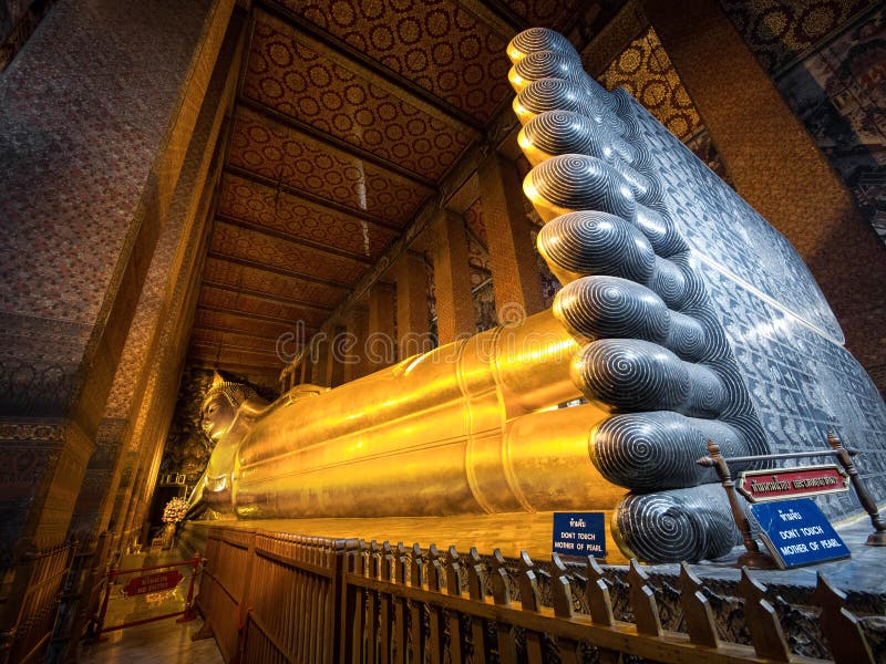 The Reclining Buddha at Wat Pho, Bangkok, Thailand royalty free stock photos The Reclining Buddha at Wat Pho, Bangkok, Thailand royalty free stock photos