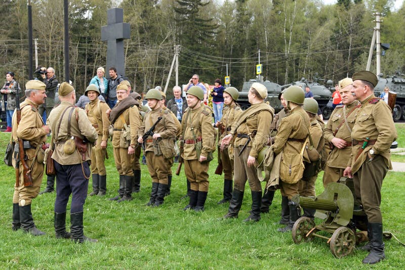 Reconstrucción De Los Eventos De La Segunda Guerra Mundial Imagen editorial  - Imagen de torpe, arma: 129190765