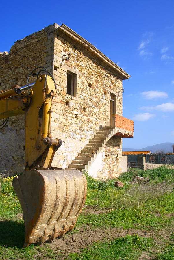 La casa pronta la ricostruzione.