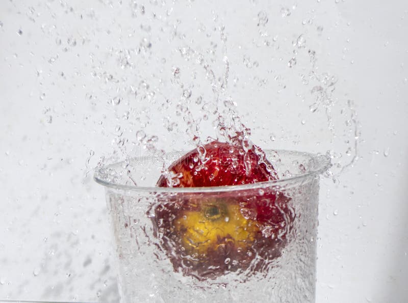 Red Apple in the Water Splash. Fast Shutter Speed Stock Image Image of drink, juice 190963331