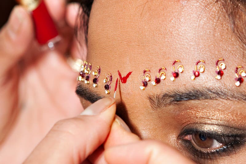 Red Bindi stock image. Image of eyes, ceremony, hindu 10515207