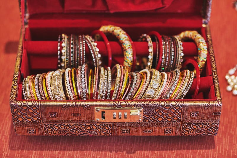 Details about   Indian Traditonal Wedding Gold Tone Bollywood Fashion Bangles 18PS Bracelets 