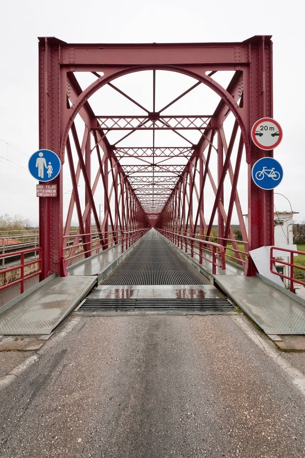 Red Bridge Front View Royalty Free Stock Images Image 18949999