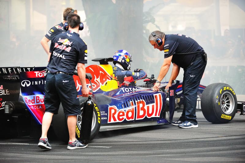 Red Bull Racing Pit Crews Cooling F1 Car Editorial Image Image of