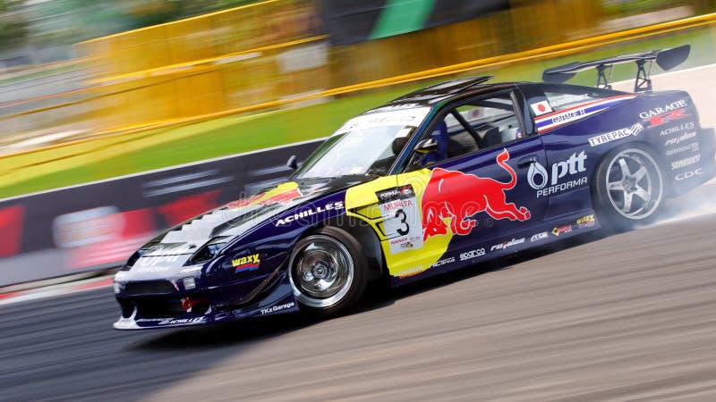 Red Bull Team Drifting at Formula Drift Editorial Photo - Image of bend, speed: 14028436