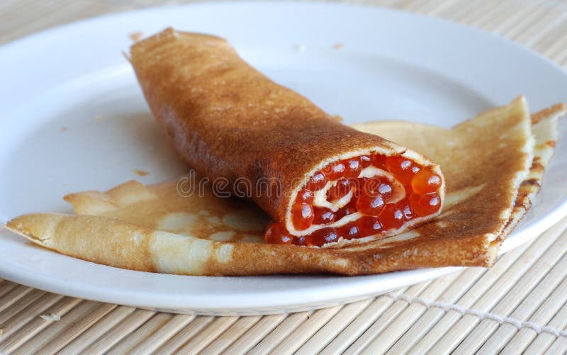 Red caviar roll