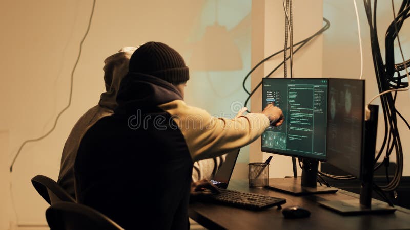Red de hackeo de ladrones de páginas web especializados con el concepto de espionaje digital imagen de archivo