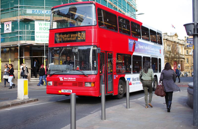Red för bussdäckaredouble arkivfoton