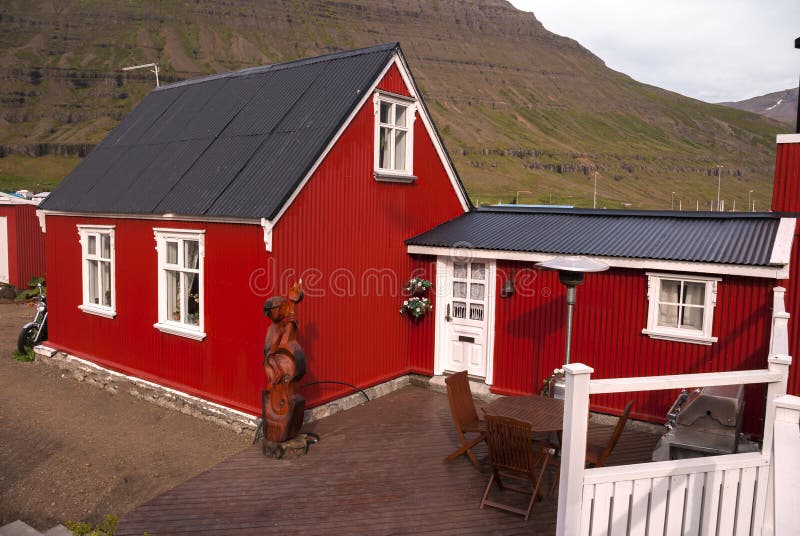 Red houses in Iceland