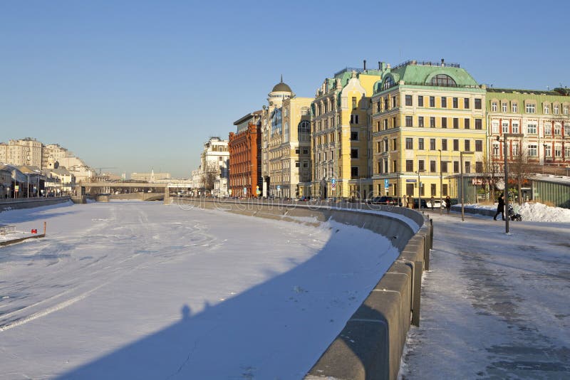 The Red October Chocolate factory and Strelka Institute on the Moskva River, Moscow, Russia stock photography The Red October Chocolate factory and Strelka Institute on the Moskva River, Moscow, Russia stock photography