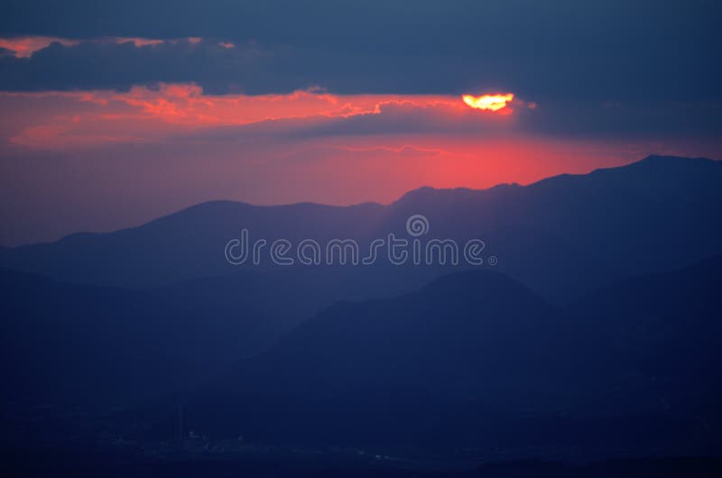 Red sun set over z hills