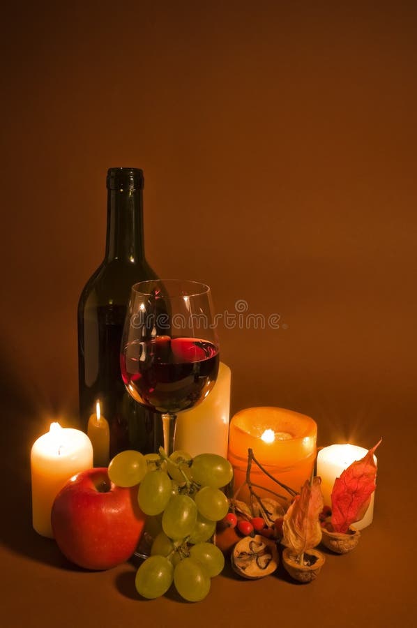 Red wine and fruits