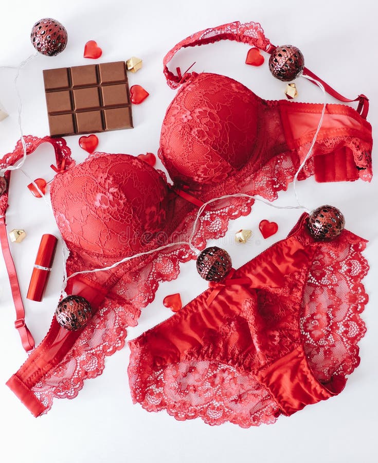 https://thumbs.dreamstime.com/b/red-women-underwear-lace-isolated-white-background-bra-pantie-copy-space-beauty-fashion-blogger-concept-romantic-145579248.jpg