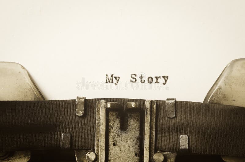 Redacta mi historia escrita en la máquina de escribir fotografía de archivo libre de regalías Redacta mi historia escrita en la máquina de escribir fotografía de archivo libre de regalías